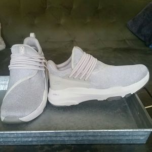 Skechers ultra go shoes 8.5